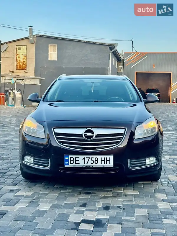 Opel Insignia 2011
