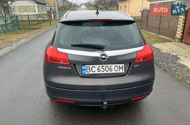 Универсал Opel Insignia 2013 в 