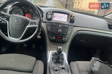 Универсал Opel Insignia 2013 в 