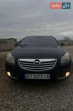 Универсал Opel Insignia 2012 в Надворной