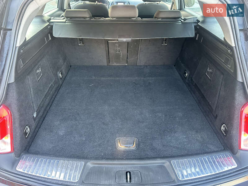 Универсал Opel Insignia 2016 в Хусте