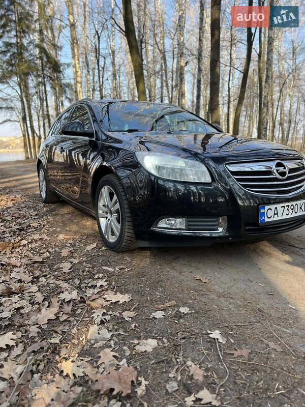 Універсал Opel Insignia 2011 в Бершаді
