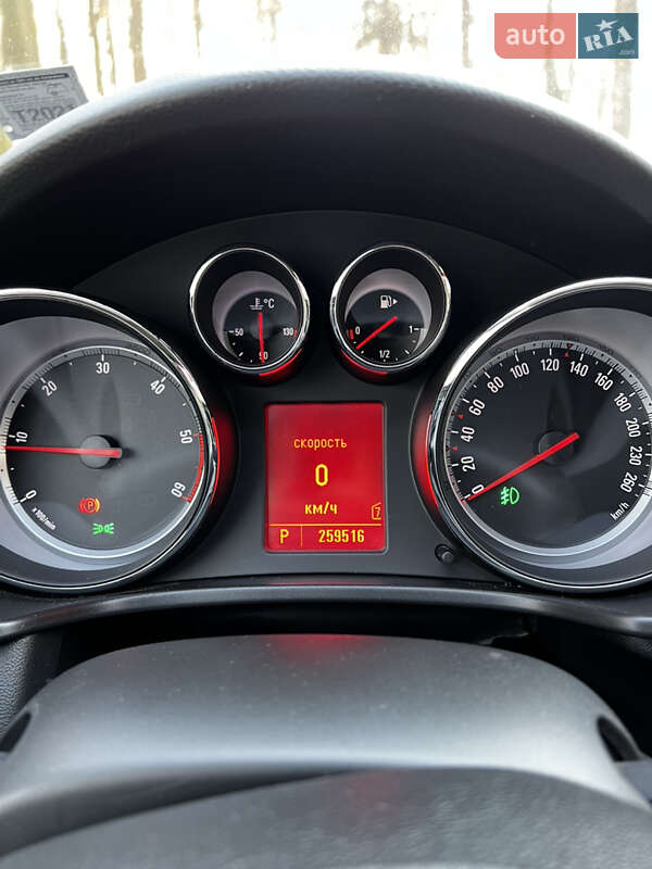 Універсал Opel Insignia 2011 в Бершаді