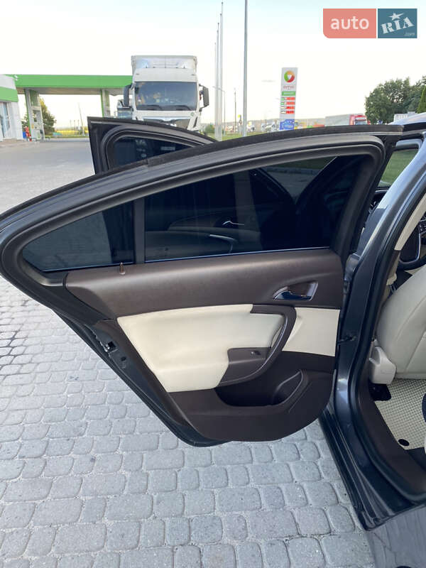 Лифтбек Opel Insignia 2010 в Рава-Русской фото 10 Лифтбек Opel Insignia 2010 в Рава-Русской