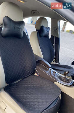 Лифтбек Opel Insignia 2010 в 