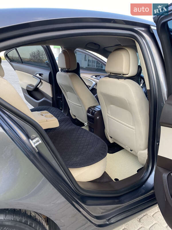 Лифтбек Opel Insignia 2010 в Рава-Русской фото 11 Лифтбек Opel Insignia 2010 в Рава-Русской