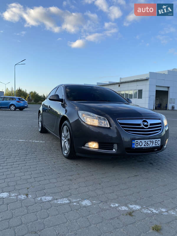 Лифтбек Opel Insignia 2010 в Рава-Русской фото 12 Лифтбек Opel Insignia 2010 в Рава-Русской