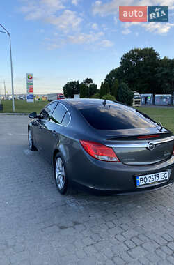 Лифтбек Opel Insignia 2010 в 