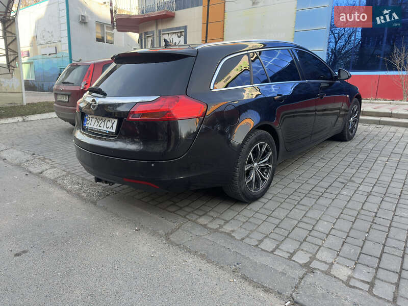 Універсал Opel Insignia 2011 в Херсоні