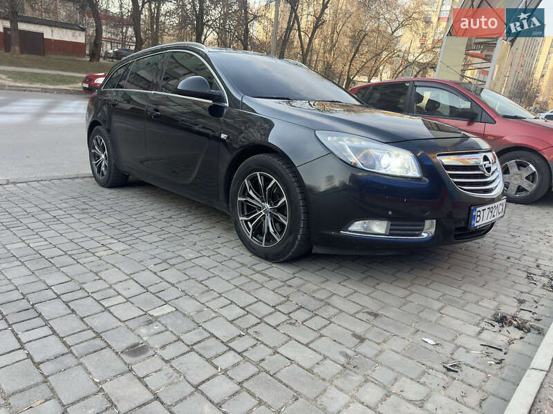 Opel Insignia 2011