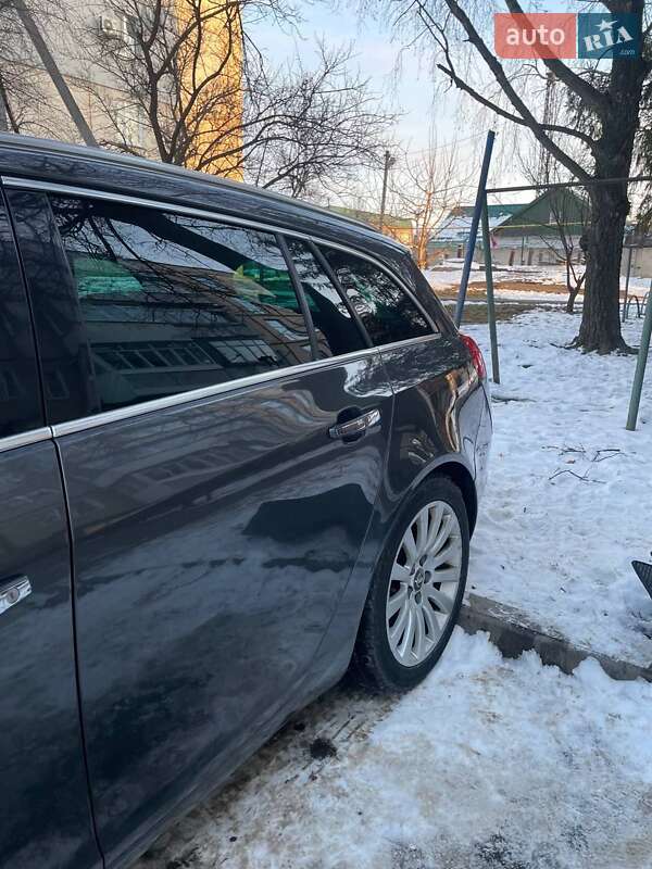 Универсал Opel Insignia 2011 в Чугуеве