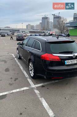 Универсал Opel Insignia 2010 в 