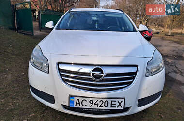 Універсал Opel Insignia 2010 в Гельмязові