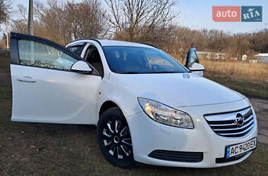 Універсал Opel Insignia 2010 в Гельмязові