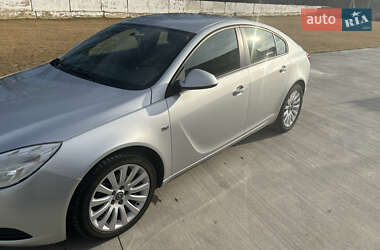 Лифтбек Opel Insignia 2011 в 