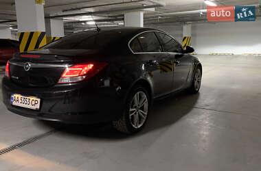 Седан Opel Insignia 2011 в 