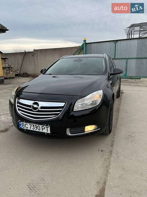 Универсал Opel Insignia 2012 в Львове