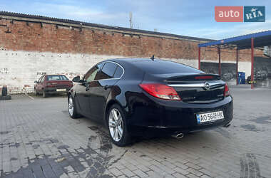 Ліфтбек Opel Insignia 2012 в 