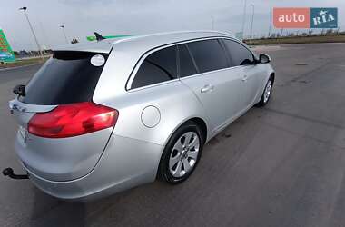 Универсал Opel Insignia 2011 в 