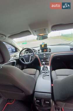 Универсал Opel Insignia 2011 в 