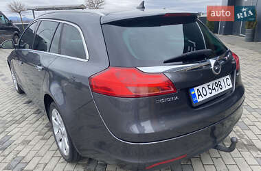 Универсал Opel Insignia 2012 в 