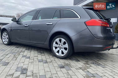 Универсал Opel Insignia 2012 в 