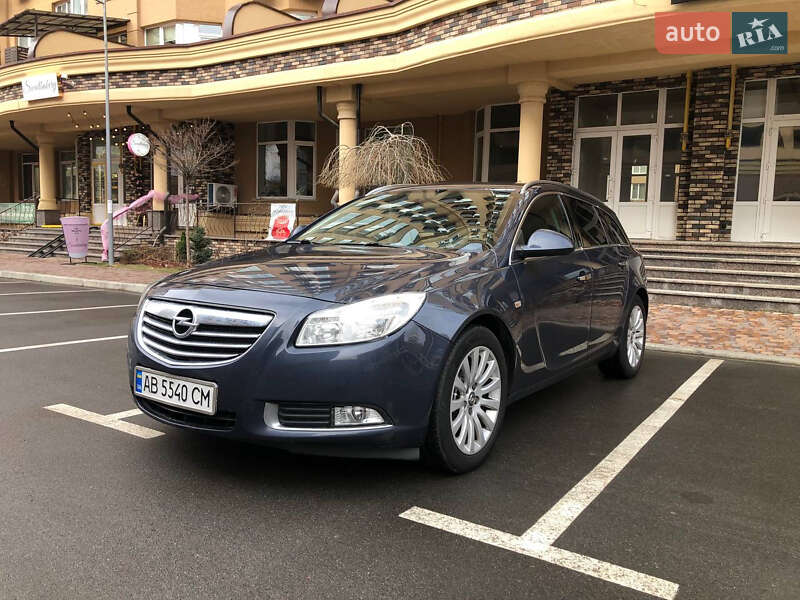 Універсал Opel Insignia 2010 в Києві