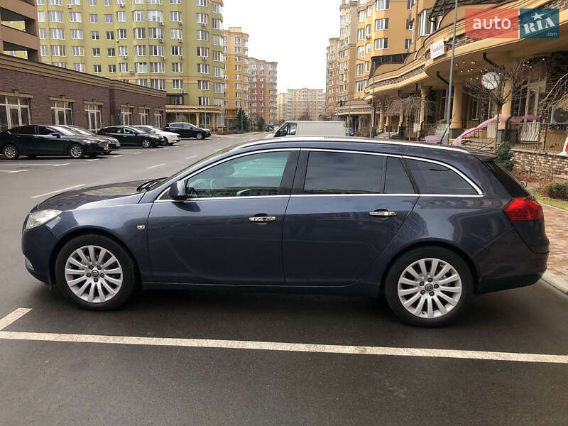 Універсал Opel Insignia 2010 в Києві