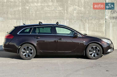 Универсал Opel Insignia 2013 в 