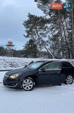 Универсал Opel Insignia 2015 в 
