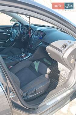 Универсал Opel Insignia 2009 в 