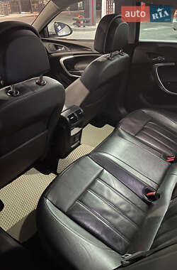 Универсал Opel Insignia 2011 в 
