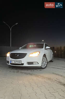 Универсал Opel Insignia 2011 в 