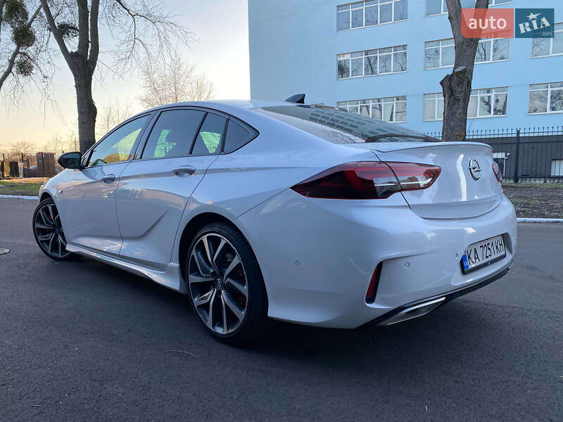 Седан Opel Insignia 2020 в Киеве