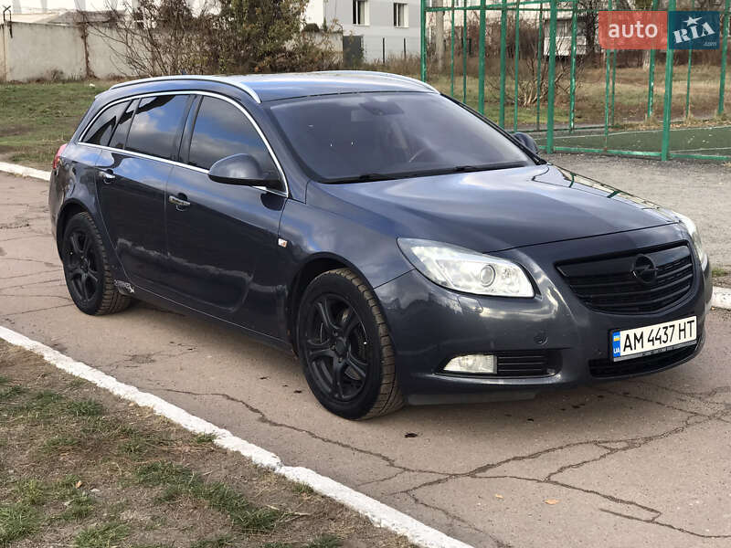 Універсал Opel Insignia 2009 в Києві