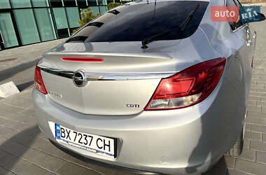 Лифтбек Opel Insignia 2011 в 