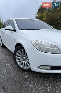 Универсал Opel Insignia 2011 в 