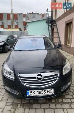 Універсал Opel Insignia 2011 в Рівному