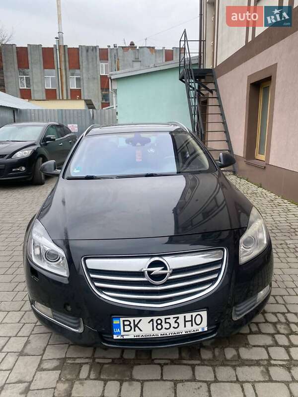 Универсал Opel Insignia 2011 в Ровно фото Универсал Opel Insignia 2011 в Ровно