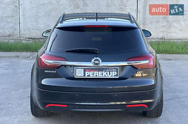 Универсал Opel Insignia 2015 в 