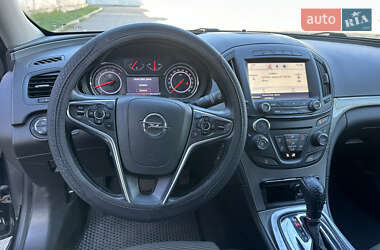 Универсал Opel Insignia 2015 в 