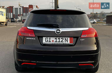 Универсал Opel Insignia 2012 в 