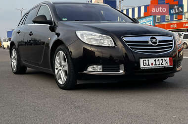 Универсал Opel Insignia 2012 в 