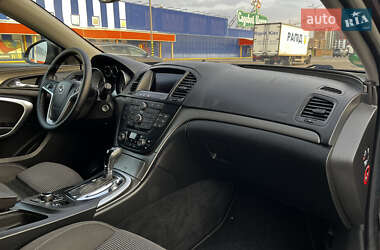 Универсал Opel Insignia 2012 в 