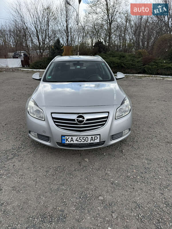 Універсал Opel Insignia 2010 в Василькові