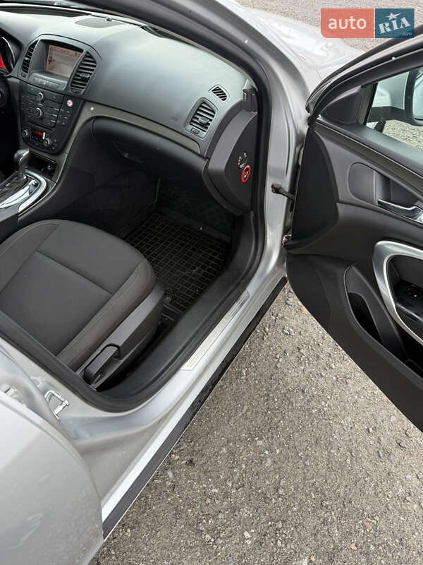 Універсал Opel Insignia 2010 в Василькові