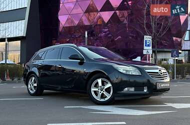 Универсал Opel Insignia 2013 в Киеве
