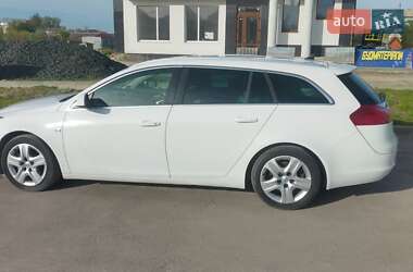 Универсал Opel Insignia 2011 в 