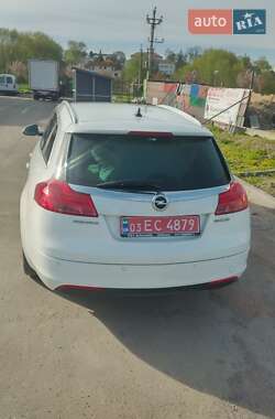 Универсал Opel Insignia 2011 в 