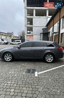 Универсал Opel Insignia 2010 в 